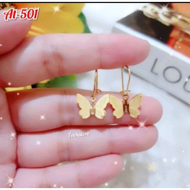 Anting wanita titanium terbaru bermotif kupu kupu Anti luntur Anti karat