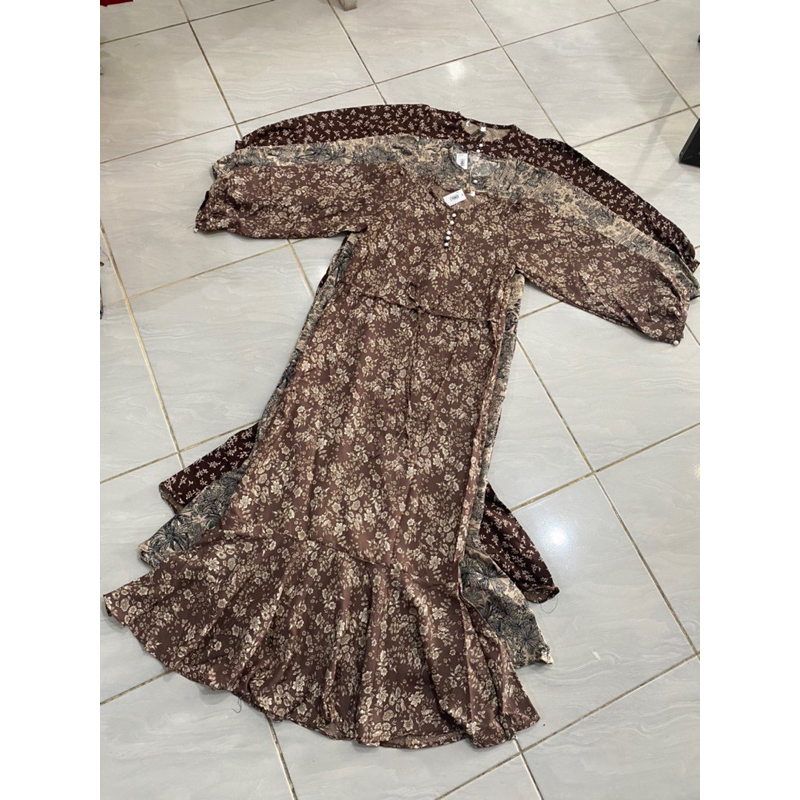 zalica shakila fishtail maxi dress