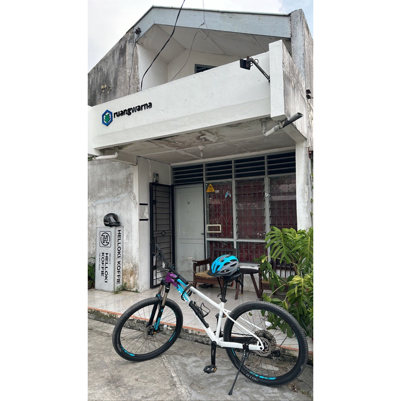 Sepeda Gunung/ MTB Polygon Xtrada 7 2022