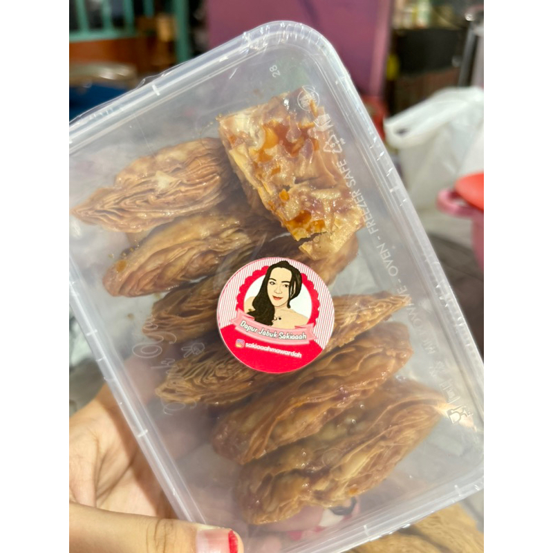 

kue jabuk sakiaah gulmer