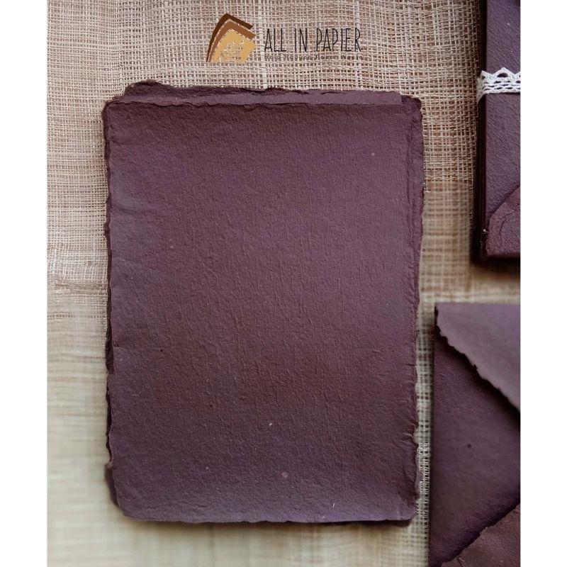 

Kertas Daur Ulang A4 Warna Cokelat Tua – Handmade & Ramah Lingkungan