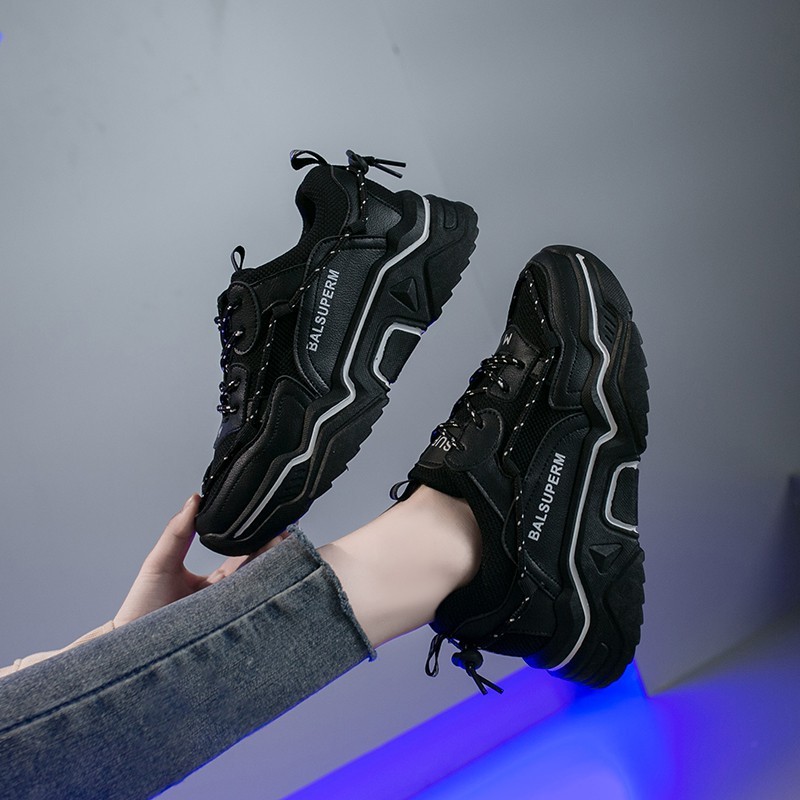 Sepatu Sneakers Wanita Model Sport Warna Hitam/Putih