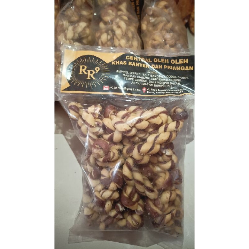 

KUE TAMBANG UNTIR UNTIR COKLAT