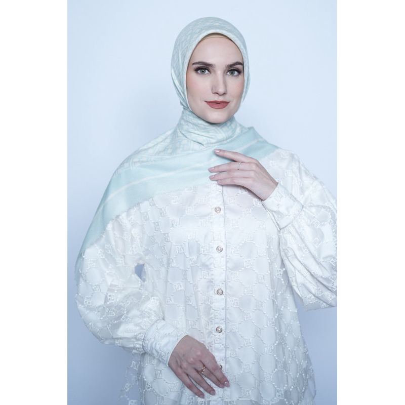 IVAN GUNAWAN PRIVE - Hijab segi empat Pristine hijab
