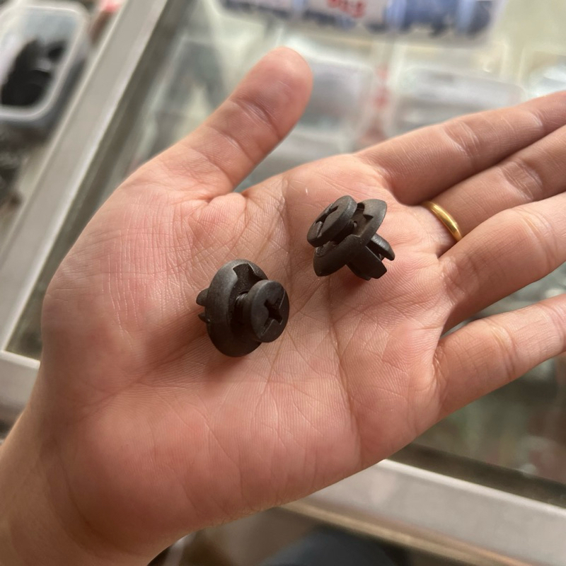 

klip plastik hitam ( kode 0119 )