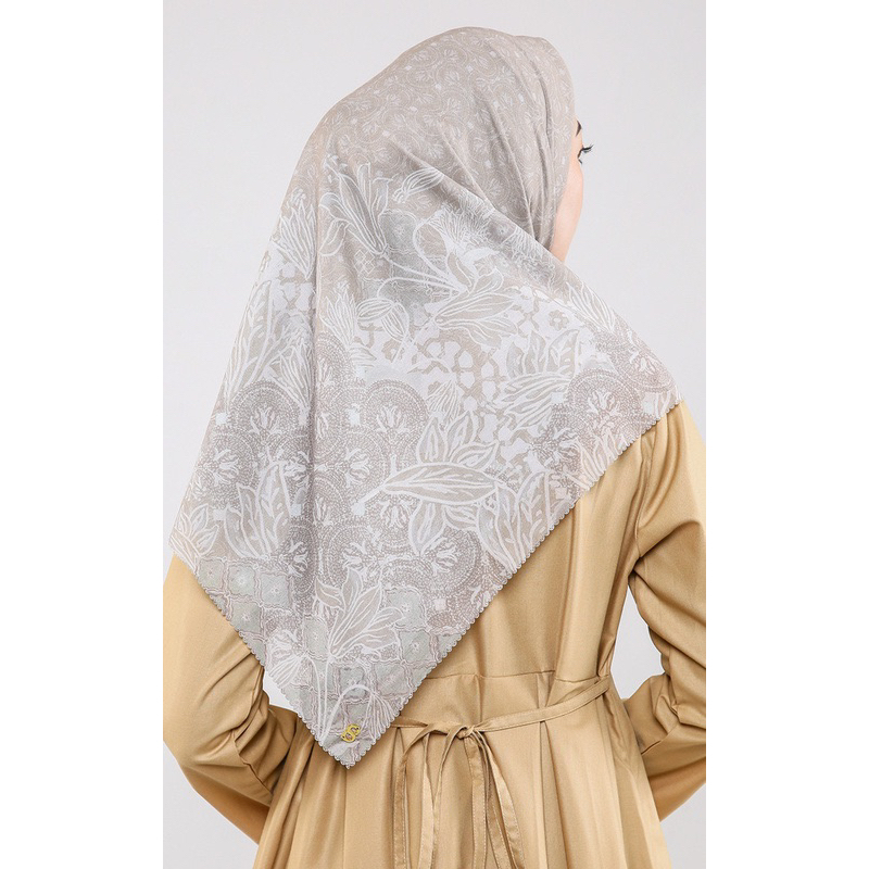 Preloved Buttonscarves Maharani Khaki