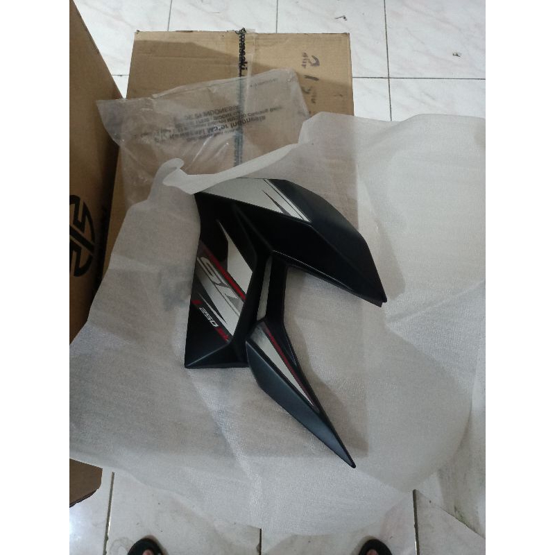Shroud fering fairing sayap tangki tengki z250sl z250 sl hitam list putih original