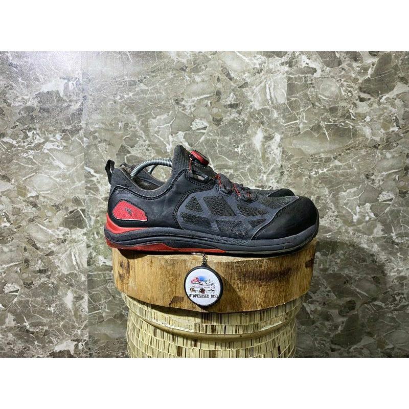 Red Wing shoe 6343 Cooltech athletic safety shoes steel toe