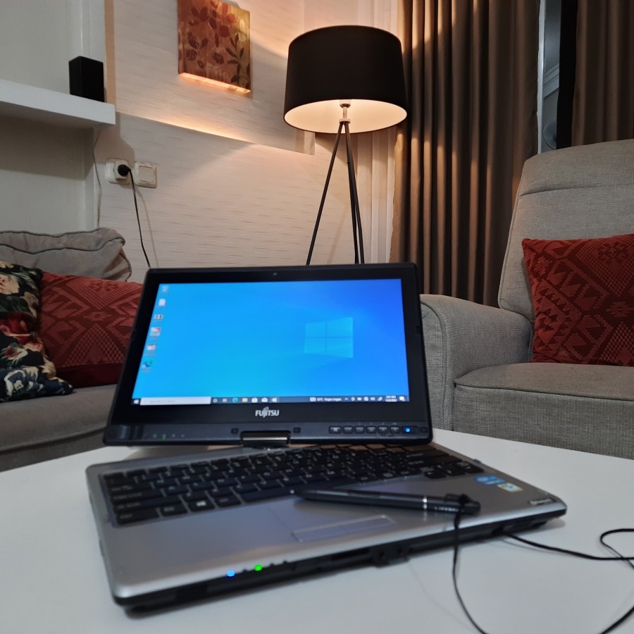 laptop fujitsu yoga layar sentuh core i5
