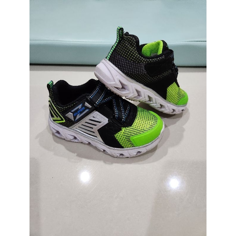 Preloved sepatu second anak laki-laki cowok skechers S-light sneakers lampu
