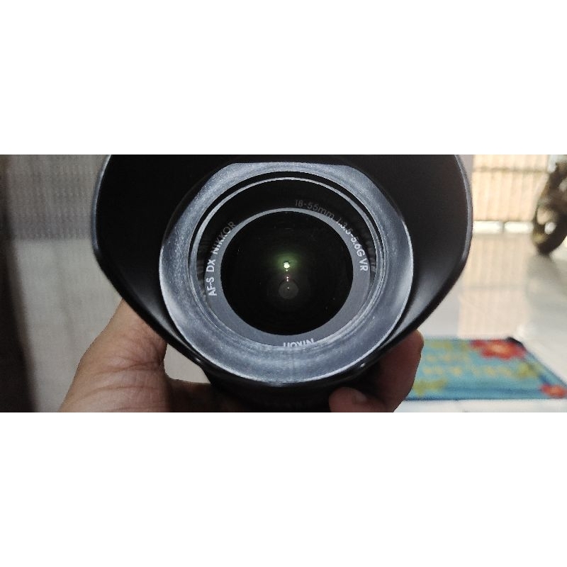 nikon d5000 + 2 lensa kit vr mulus dan lensa fix young 50 mm.. kondisi like new. tulisan bagus norma