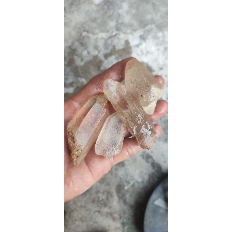 bahan bongkahan rough kristal kecubung air kinyang air asli natural top quality