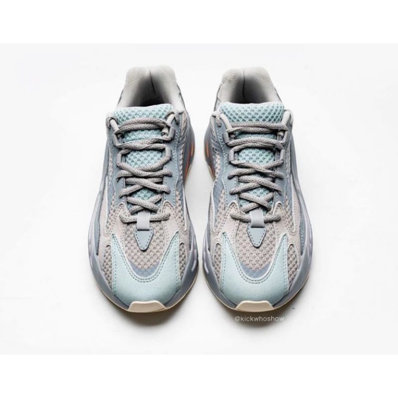 adidas yeezy boots 700 v2