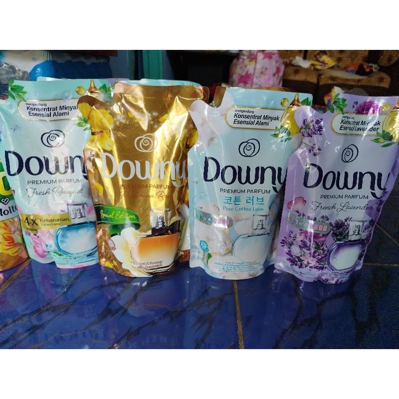 downy pewangi pakaian 550ml