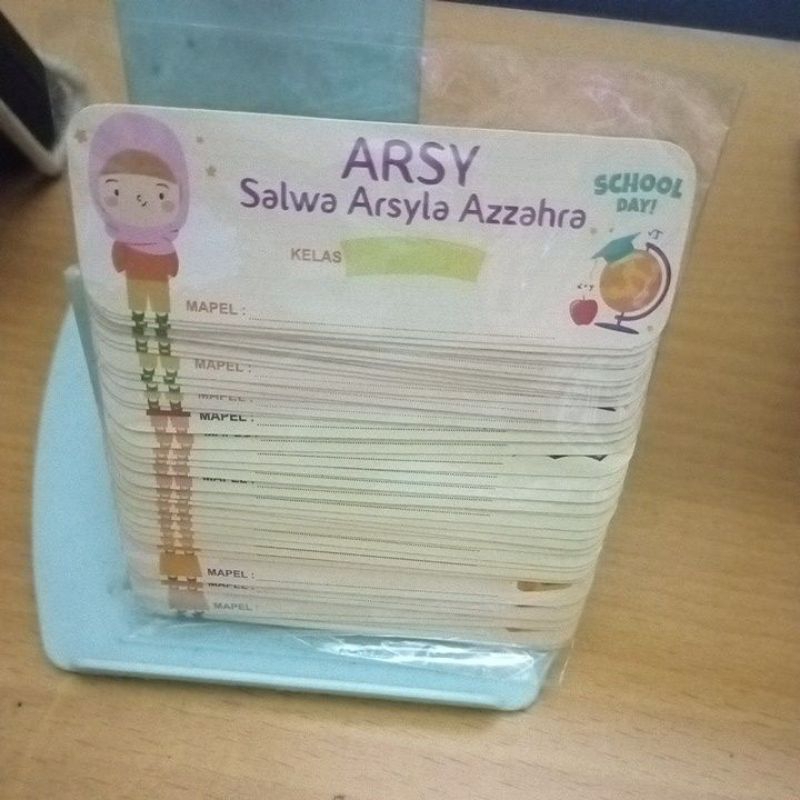 

Label nama Arsy Salwa Arsyla Azzahra