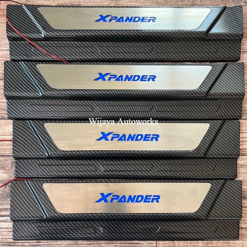 SILLPLATE SAMPING LED CARBON XPANDER / SILLPLATE LED PINTU XPANDER