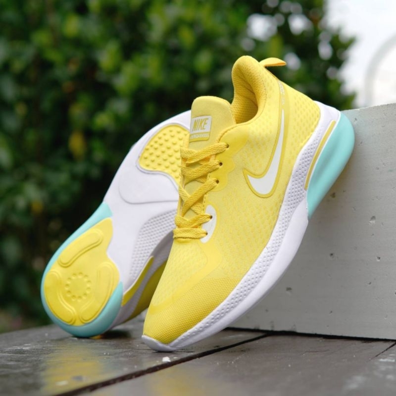 Sepatu Wanita Terbaru, Sepatu Sekolah Wanita Olahraga Sport Sneakers putih Skechers peach kuning abu