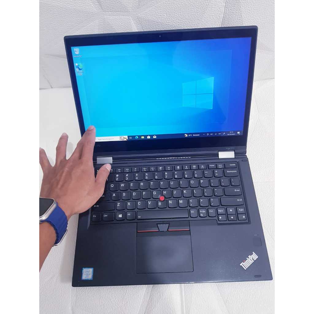 LENOVO THINKPAD YOGA 370 PPROCESSOR: INTEL CORE i7 GEN: 7 RAM: 8GB SSD: 256GB