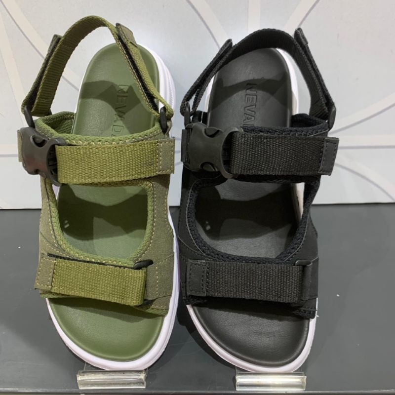 Sandal gunung pria dewasa Nevada (39-43)