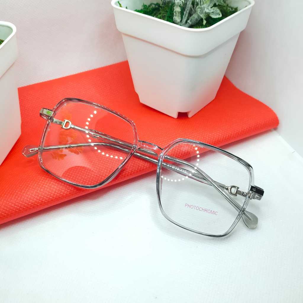 KACAMATA PHOTOCROMIK WANITA KEKINIAN KODE 0366 BISA REQUEST MINUS