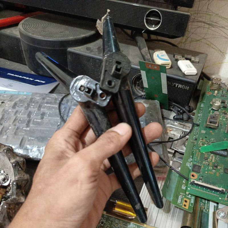 KAKI TV LED POLYTRON 32 INCHI ALLNTIPE