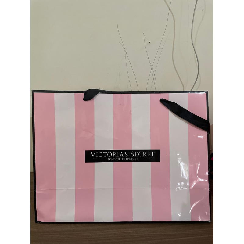 

Paper Bag Victoria’S Secret Zara BBW