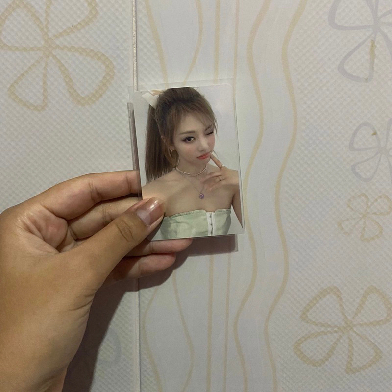[BOOKED] Ningning aespa SG 2022 Season greetings 22 selca PC photocard