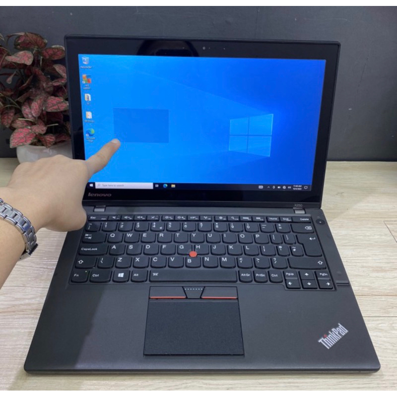 LAPTOP LENOVO THINKPAD X250 RAM 8 GB SSD 512 GB LAYAR TOUCHSCREEN SLIM PROMO MURAH BAGUS BERGARANSI