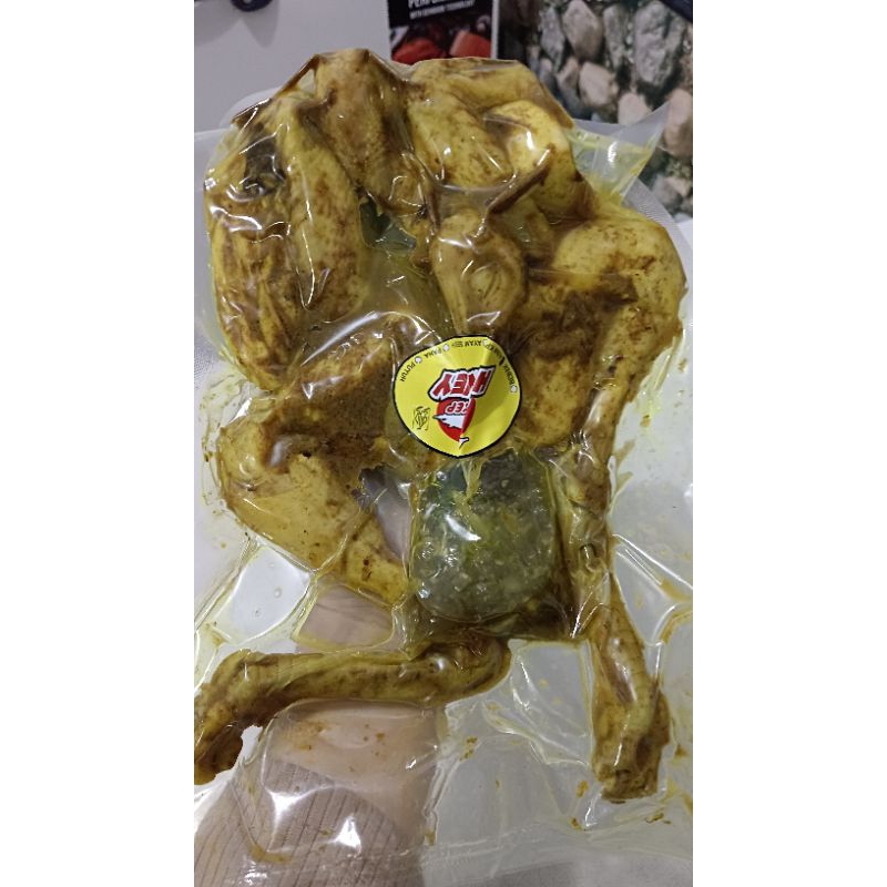 

AYAM KAMPUNG UNGKEP 1ekor bonus sambal