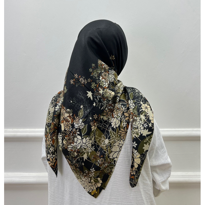 hijab Luxury motif