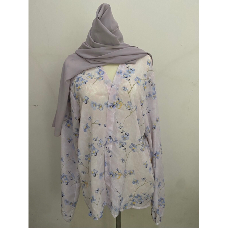 Outer Sifon lengan Balon Motif Bunga Sakura Lilac