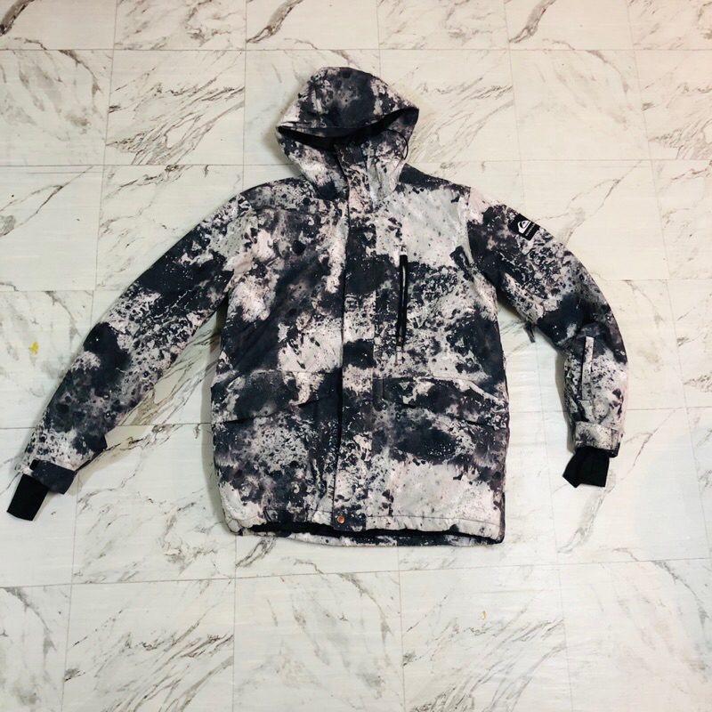 Jacket tebal mantel Quiksilver second original gratis ongkir