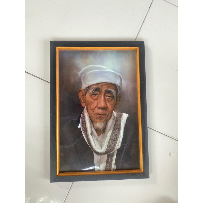 Hiasan dinding cetak poster plus Bingkai Mbah Moen