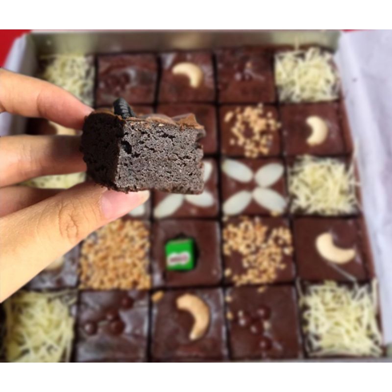 

Brownies Fudgy Dark 20x20 (25 pcs)
