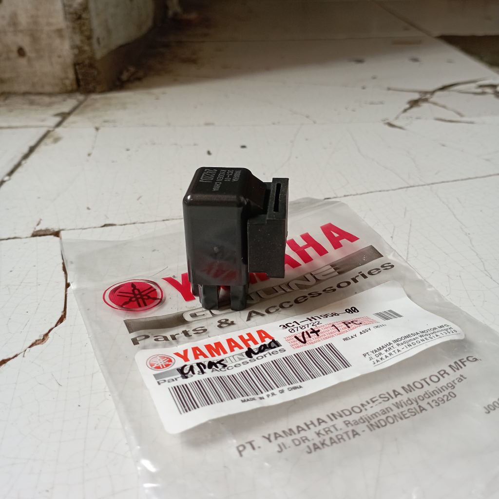 RELAY ASSY KIPAS RADIATOR RELAY STATER VIXION OLD - NEW VIXION NVL NVA MX KING ORIGINAL YAMAHA.