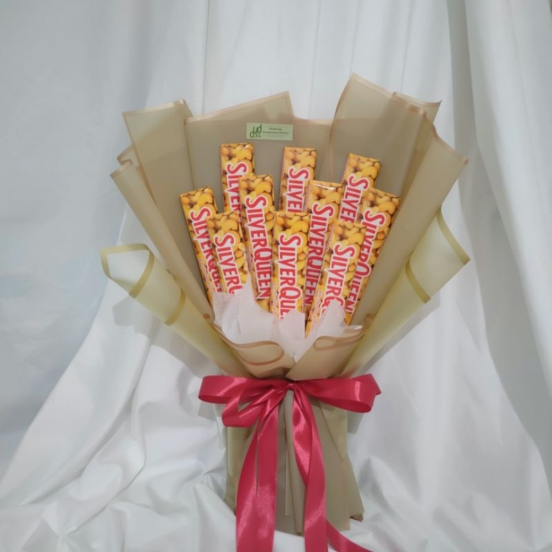

desak_id buket coklat silver queen 60gr