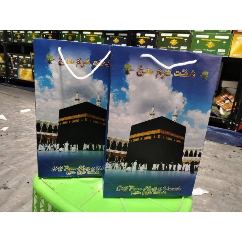 

DUS PAPERBAG BIRU BESAR
