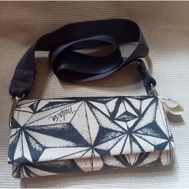 tas tulisan preloved