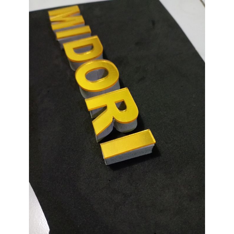 huruf timbul akrilik+ spons eva