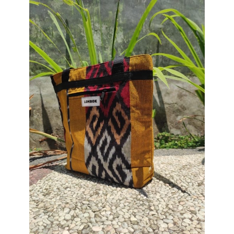 Tas cantik|Tas tenun|Totebag tenun|Tenun Lombok|Tas unik|Tas lucu|Tas tenun Lombok