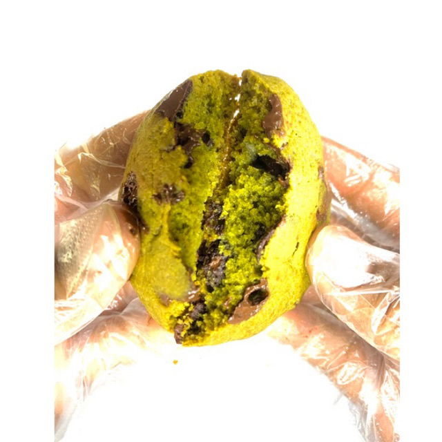 

Signature Chocochips Belgian ( Green Tea )