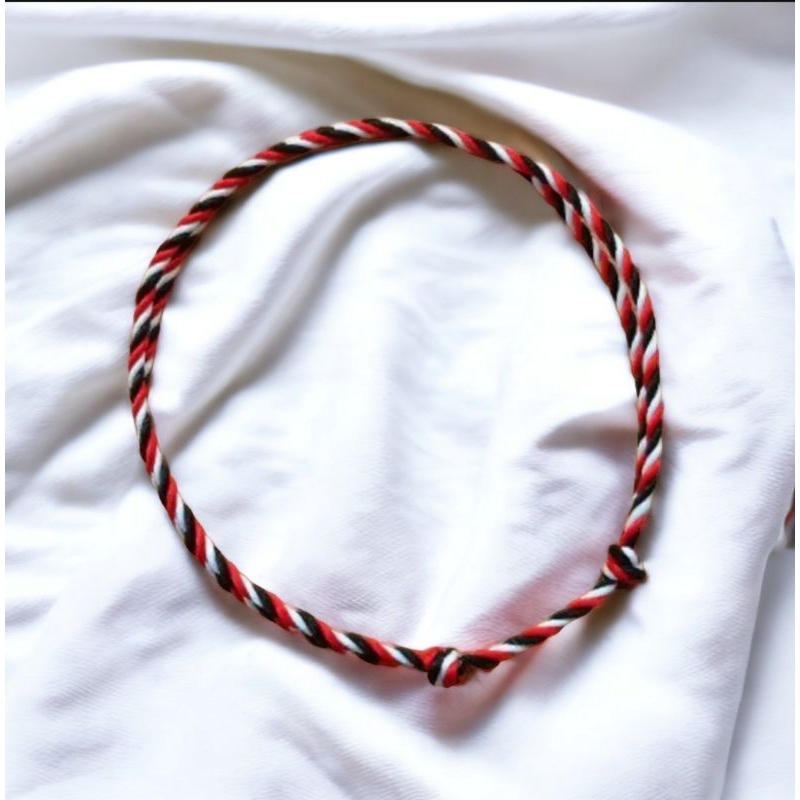 CUCI GUDANG GELANG TRIDATU ASLI BALI TALI SERUT WARNA TELON MERAH HITAM PUTIH UKURAN 2MM MODEL EMAS