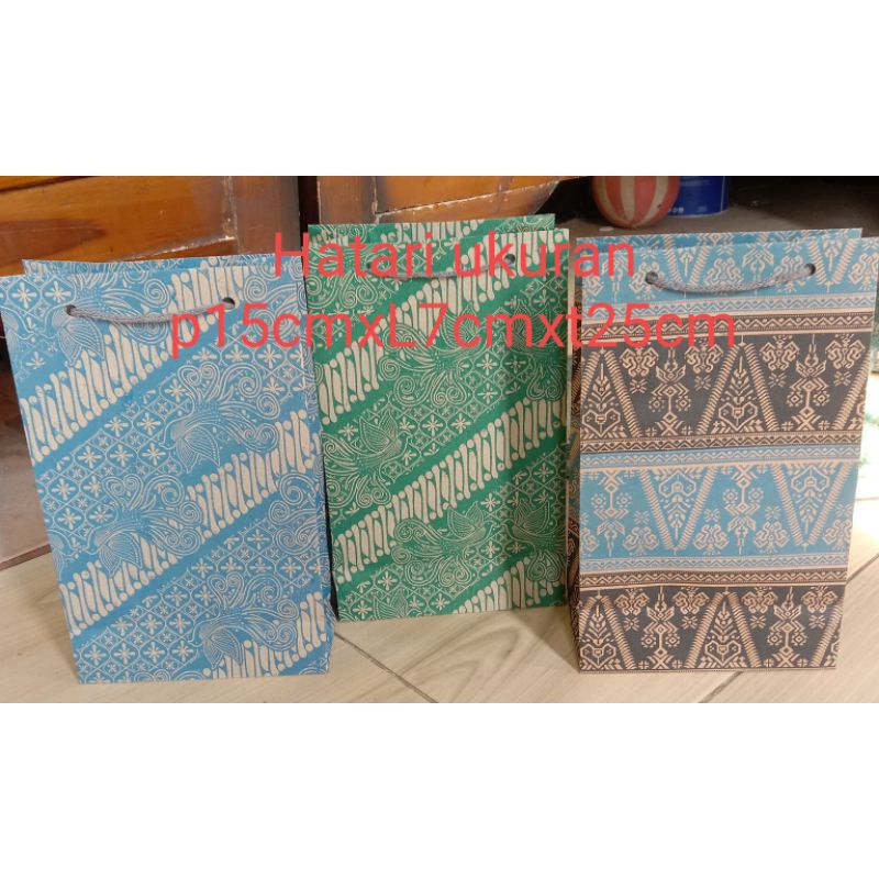 

paperbag Hatari uk p15cmxL7cmxT25cm