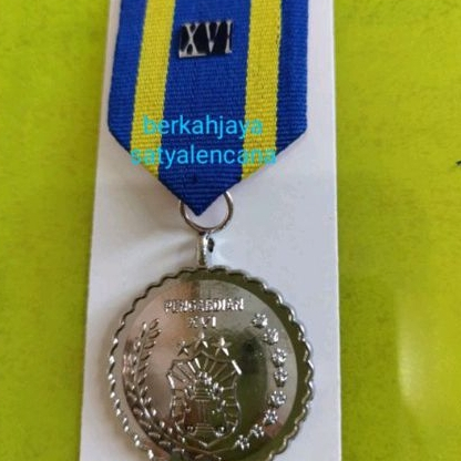 satyalencana medali. PDU. 16 tahun polri