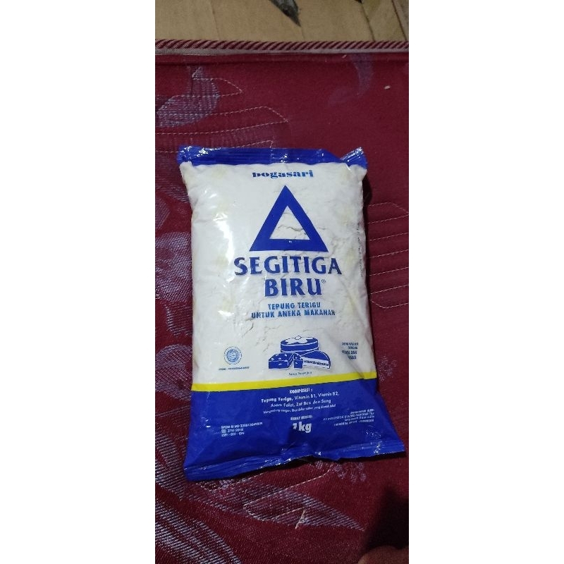 

Tepung terigu segitiga biru 1kg