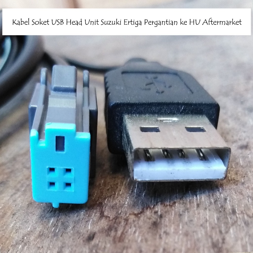 Kabel Soket USB Male ke Port original USB Suzuki Ertiga Warna Biru