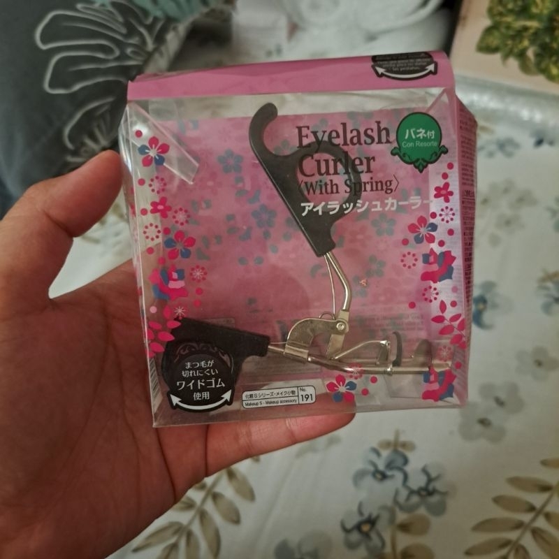 PRELOVED Daiso eyelash curler | pelentik bulu mata | jepit bulu mata
