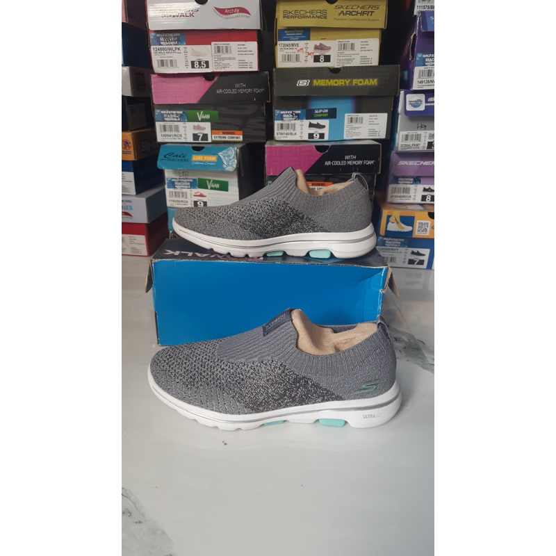 Skechers Go Walk 5 Enlighten 15915/GRY bekas display