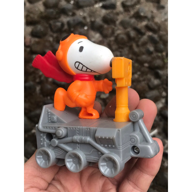 FIGURE SNOOPY MARS HOVER