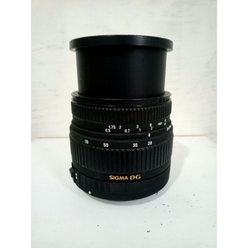 sigma zoom DG 28-70mm